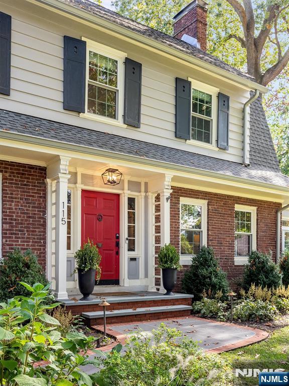 115 Forest Avenue Property Photo 3