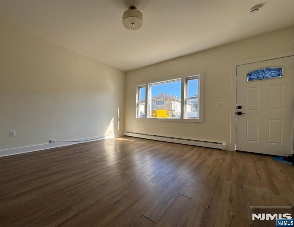 355 River Drive Property Photo 3