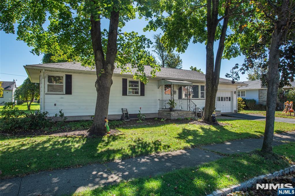 104 Oak Street Property Photo 1