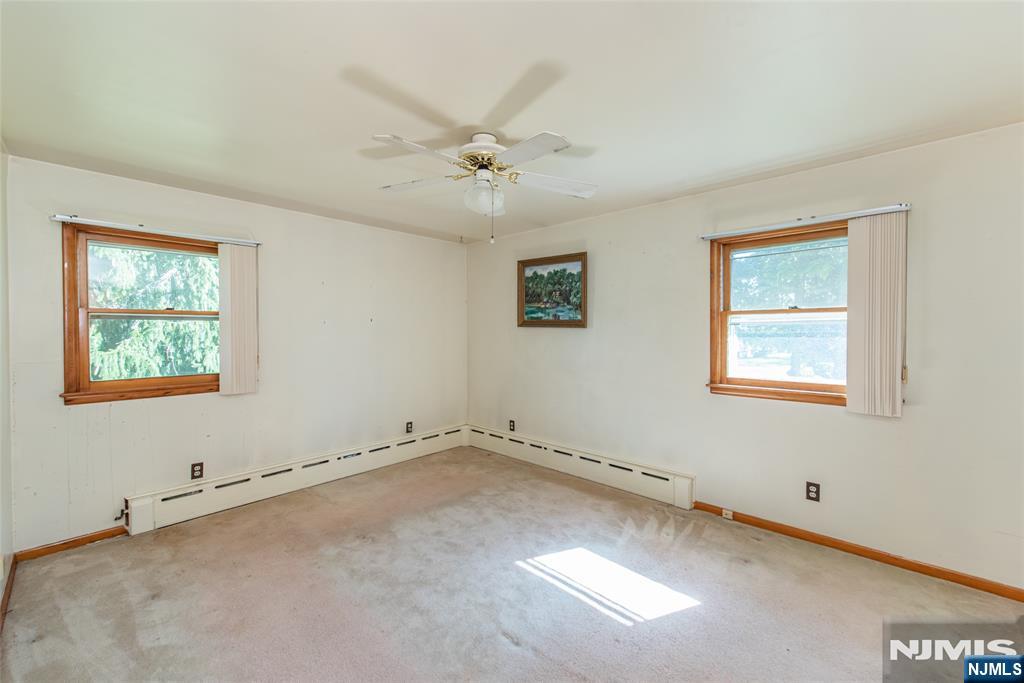 104 Oak Street Property Photo 12