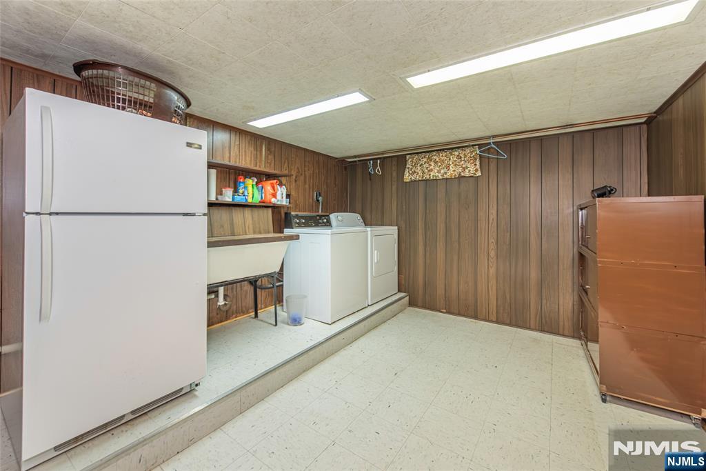 104 Oak Street Property Photo 17