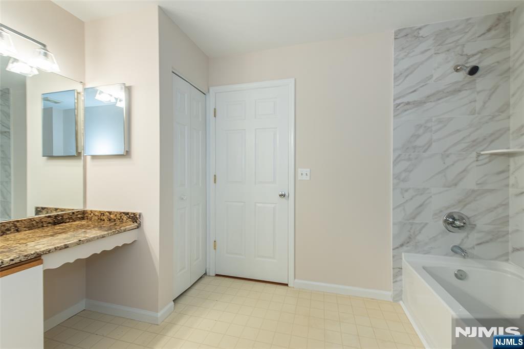 702 Buckland Court Property Photo 17