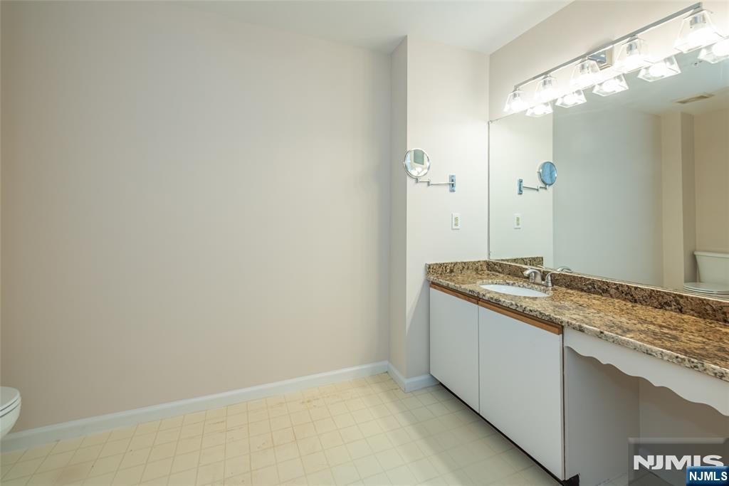702 Buckland Court Property Photo 18