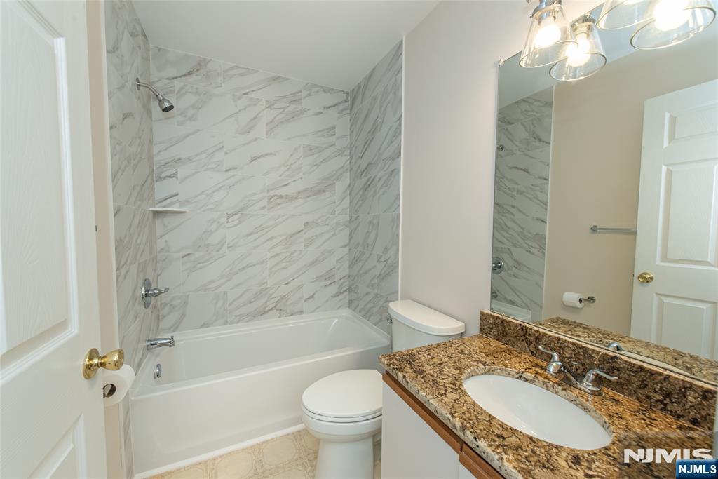702 Buckland Court Property Photo 21