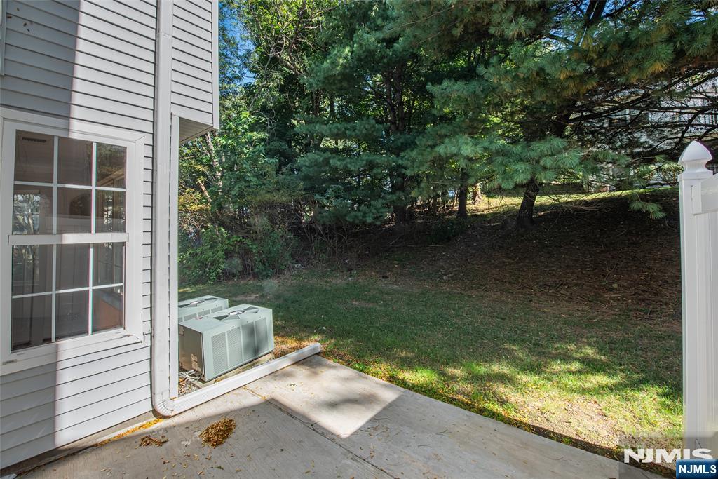 702 Buckland Court Property Photo 24