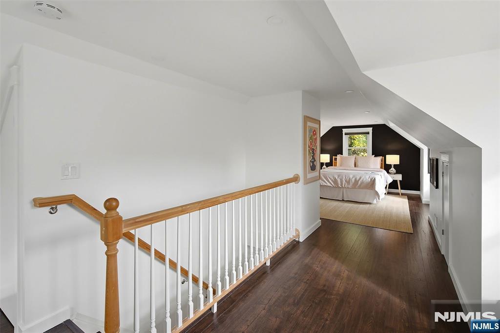 686 Broad Street Property Photo 21