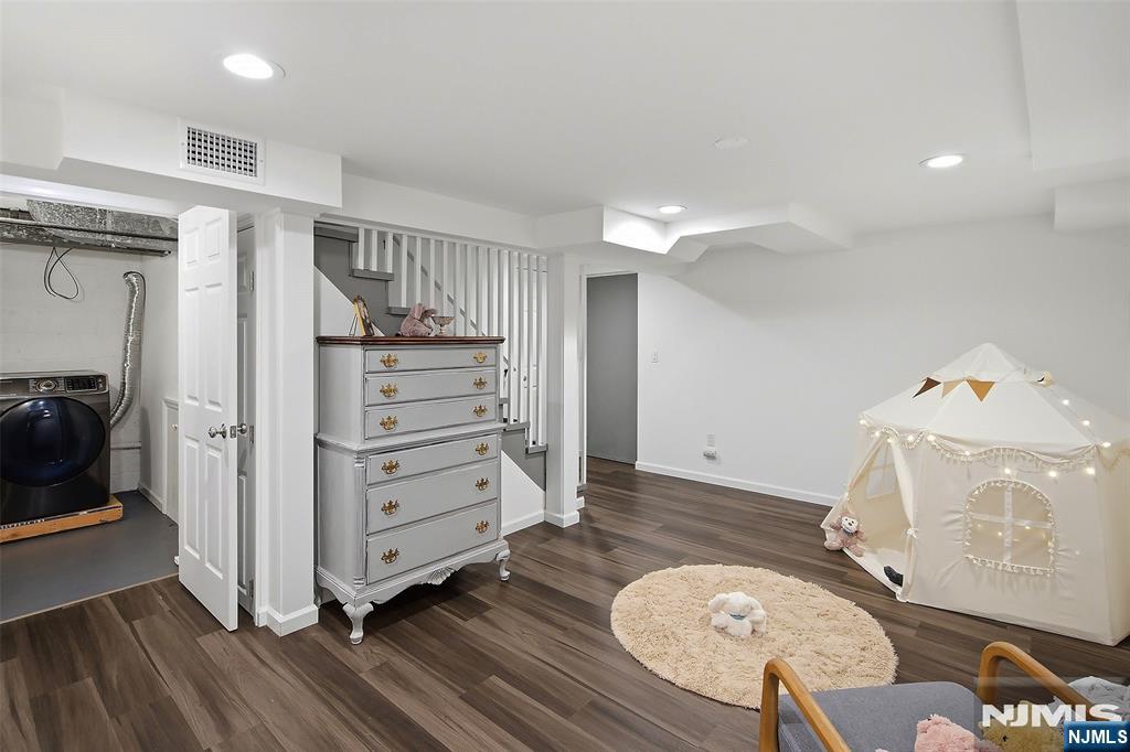 686 Broad Street Property Photo 28
