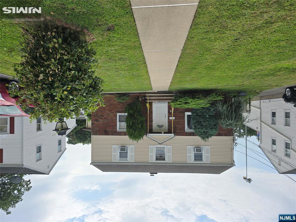 130 18th Avenue Property Photo 1