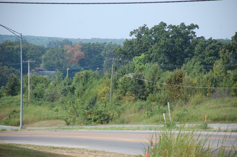 999 Preacher Roe Boulevard Property Photo 5