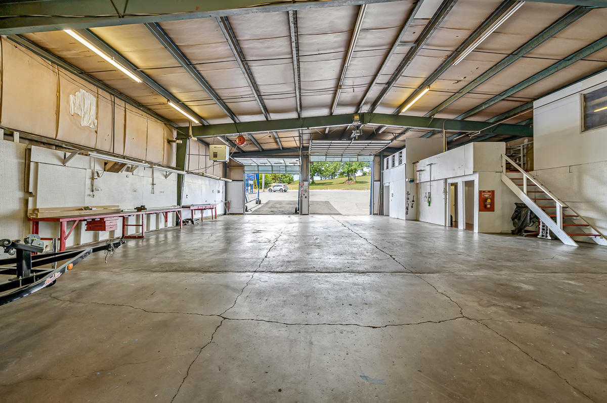 26 Kimberling Boulevard Property Photo 4