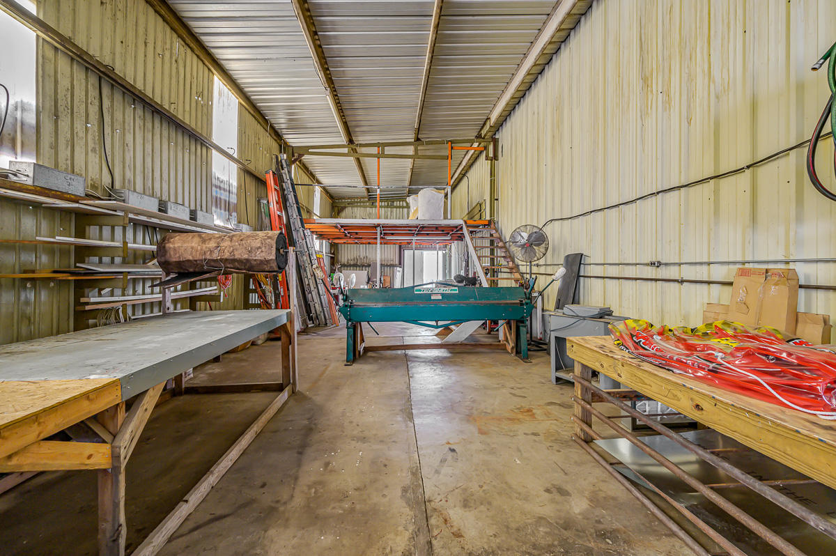 26 Kimberling Boulevard Property Photo 8
