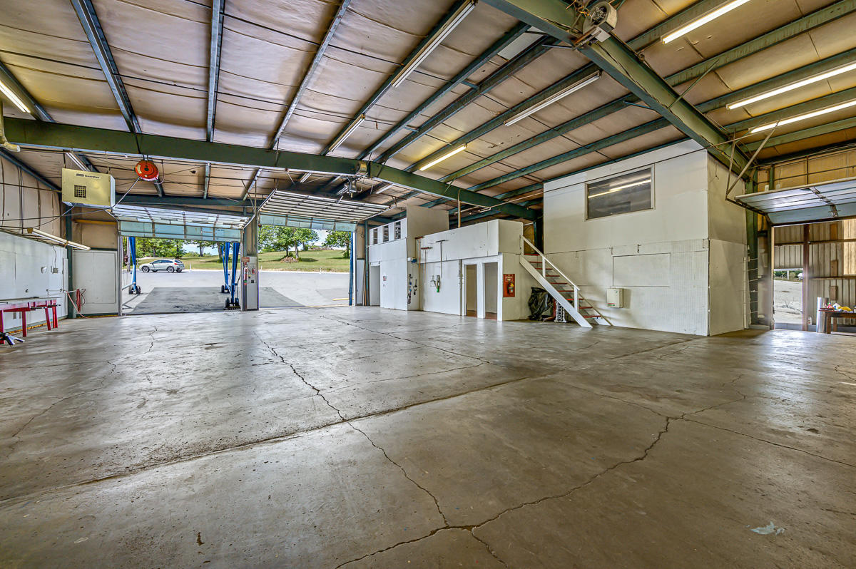 26 Kimberling Boulevard Property Photo 43
