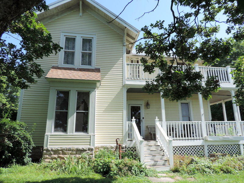 802 East Murray Street Property Photo 1