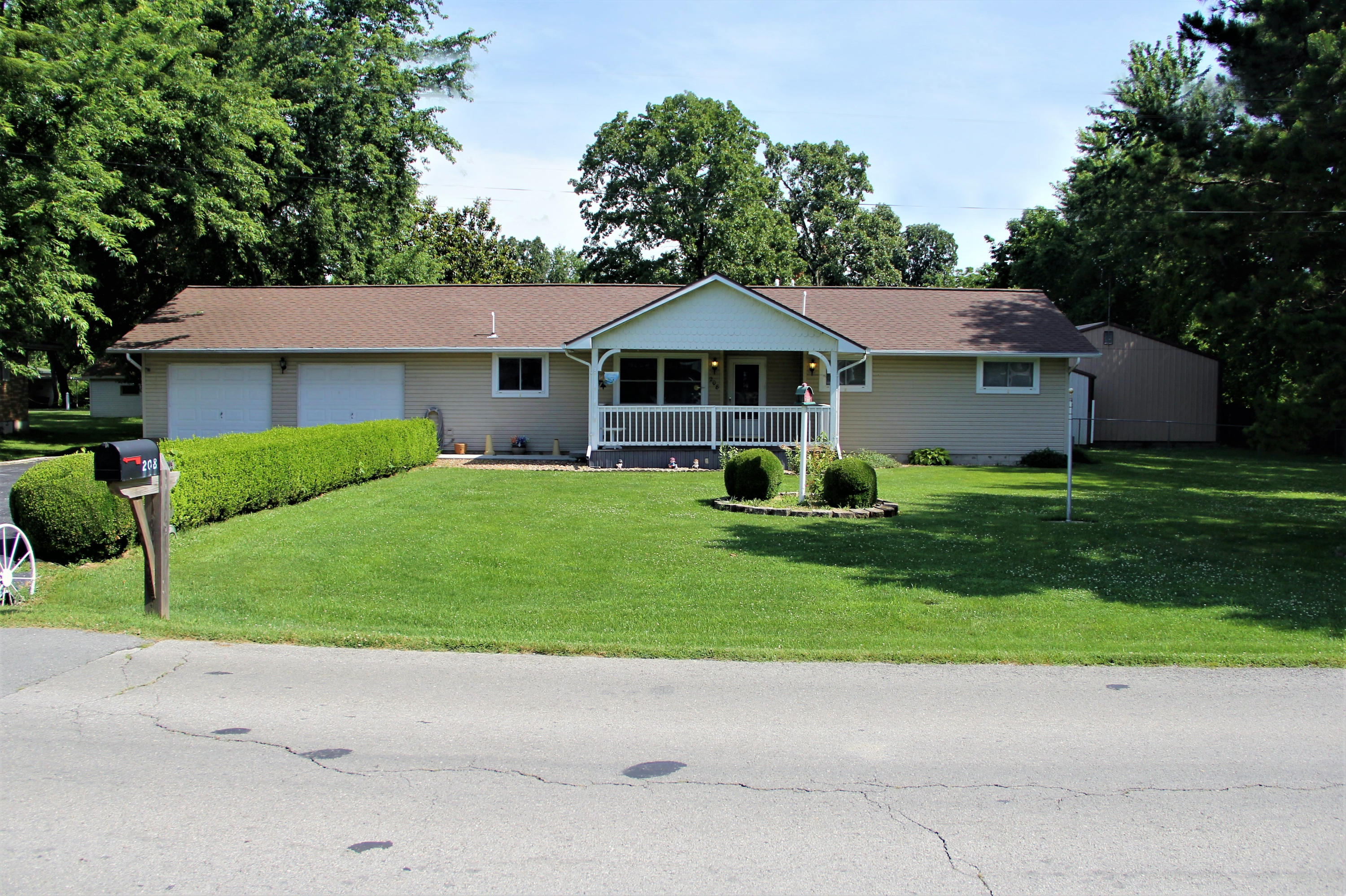 208 Barnard Avenue Property Photo 1