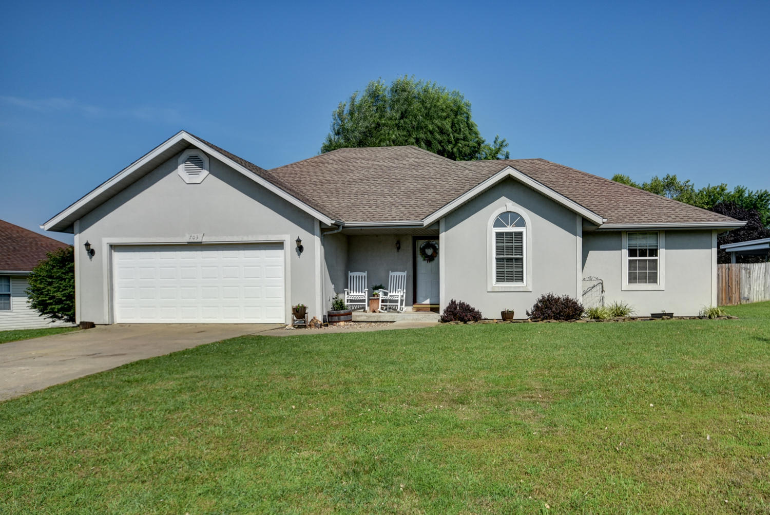 703 South Whippoorwill Drive Property Photo 1