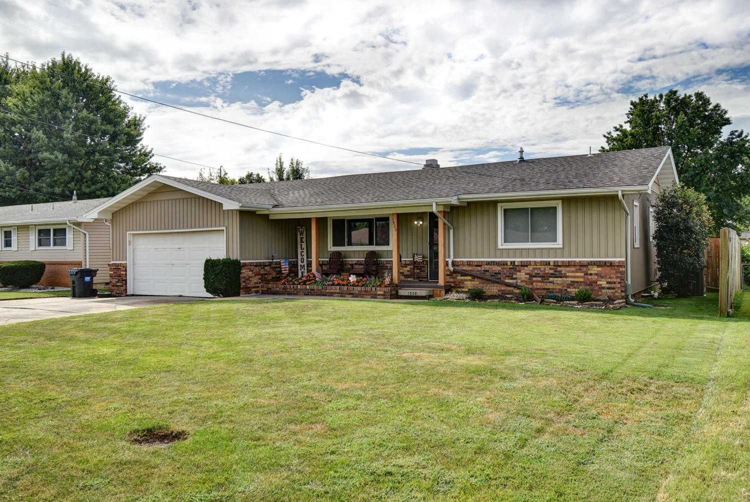 1920 East Glenco Street Property Photo 1