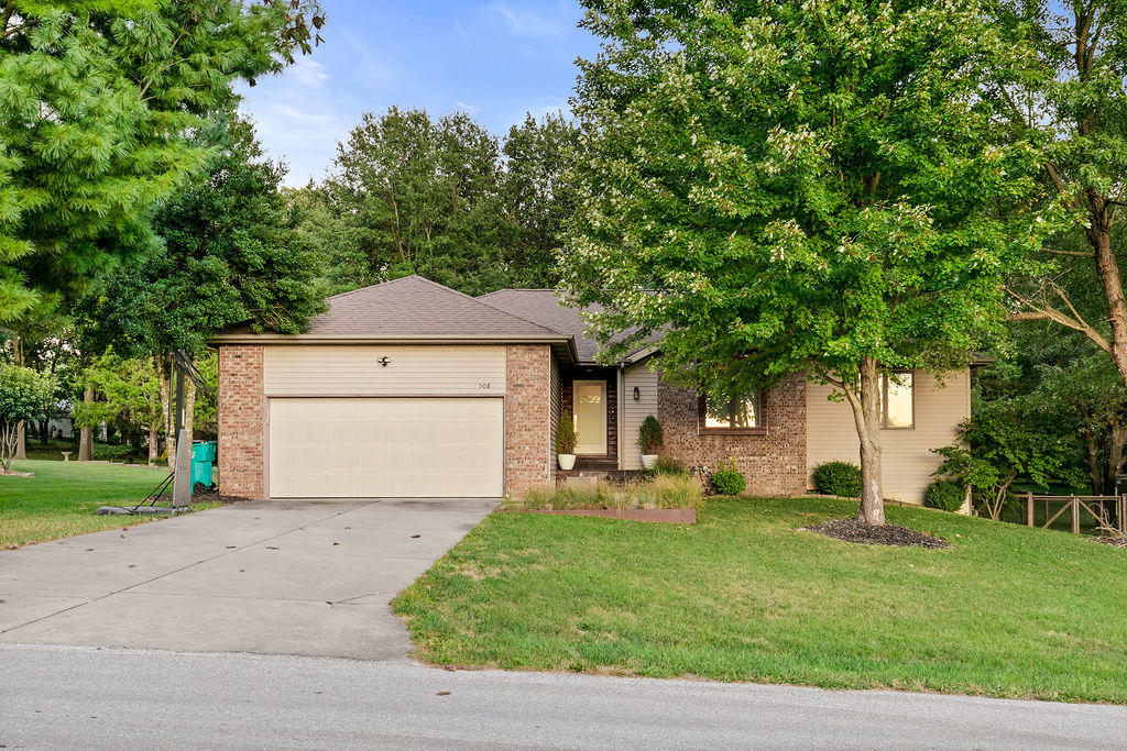 508 South Hickory Drive Property Photo 1