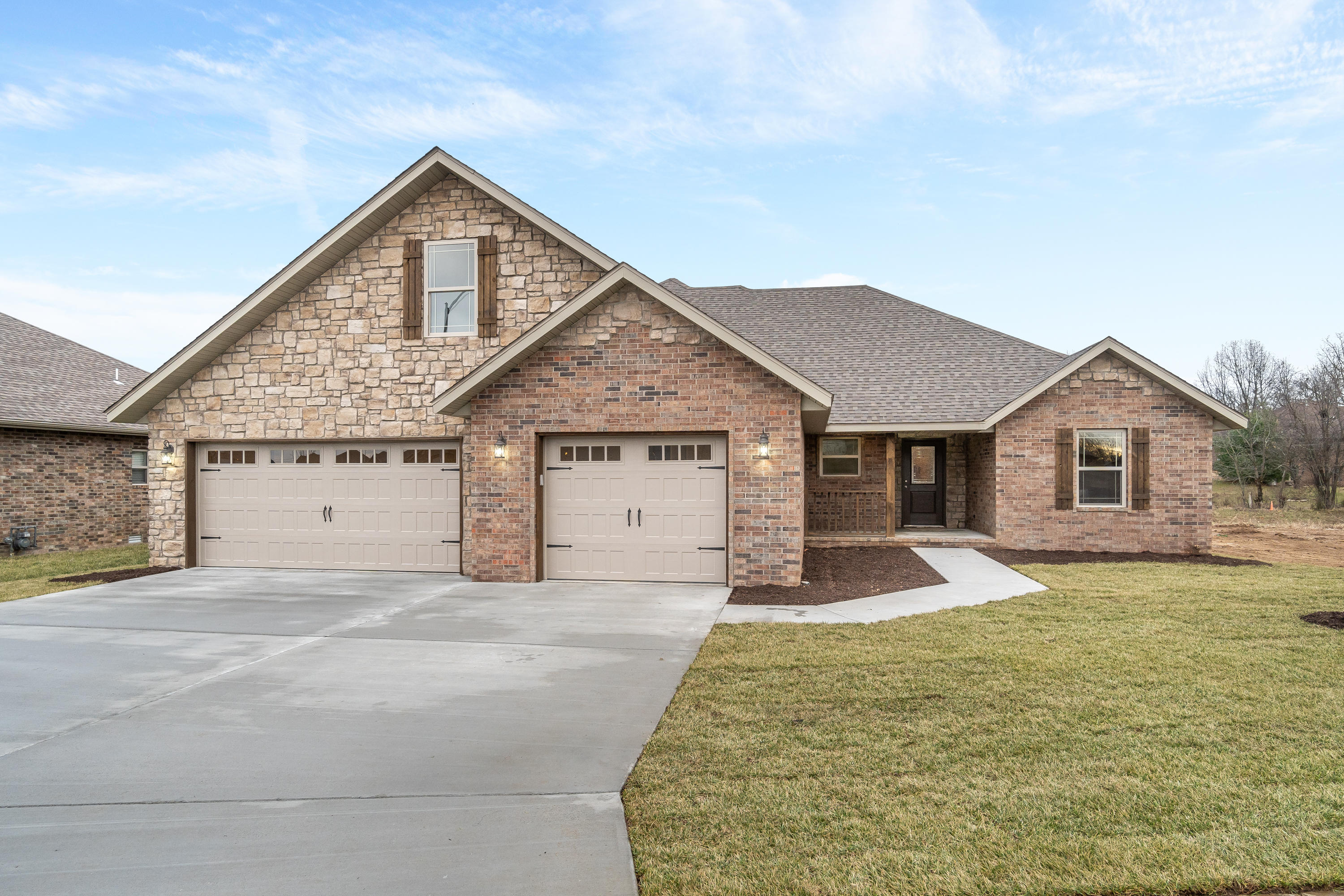 606 North Eagle Park Circle Property Photo 1
