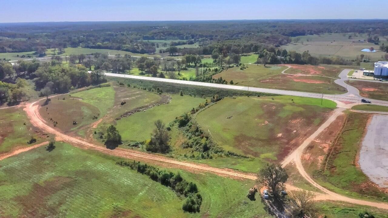 000 Highway 63 Property Photo 4
