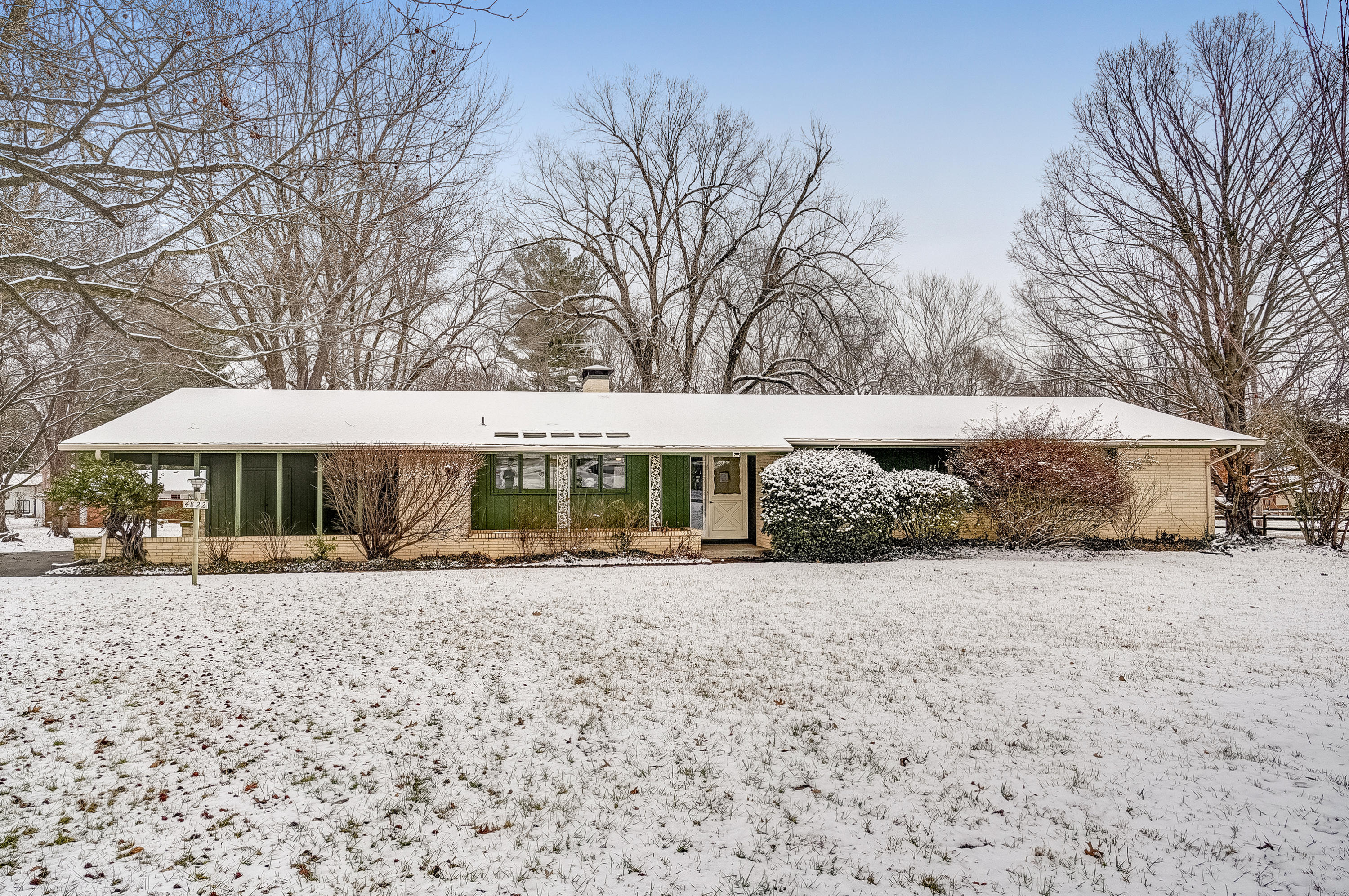 4822 South Palmer Avenue Property Photo 1