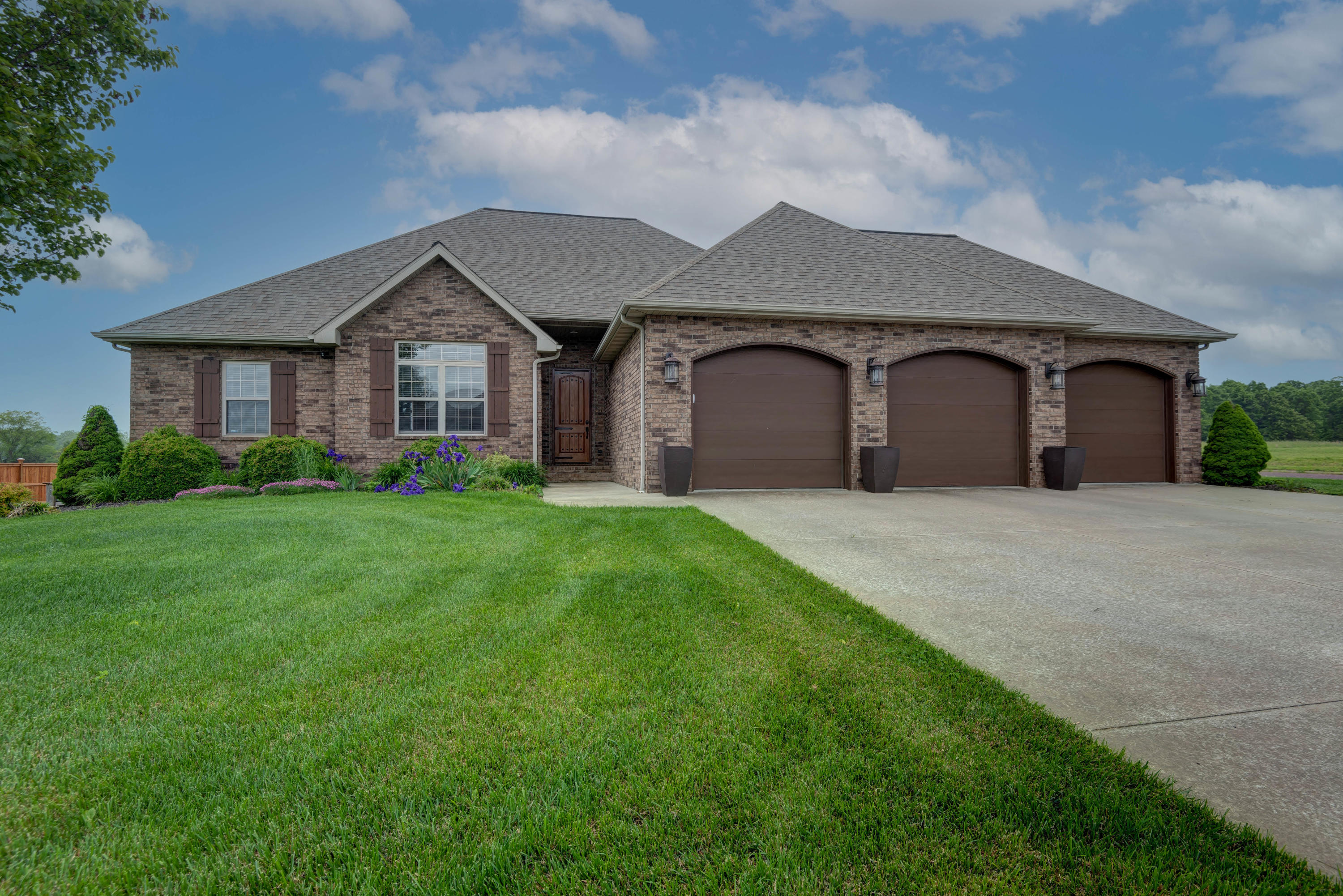 4 North Port Drive Property Photo 1