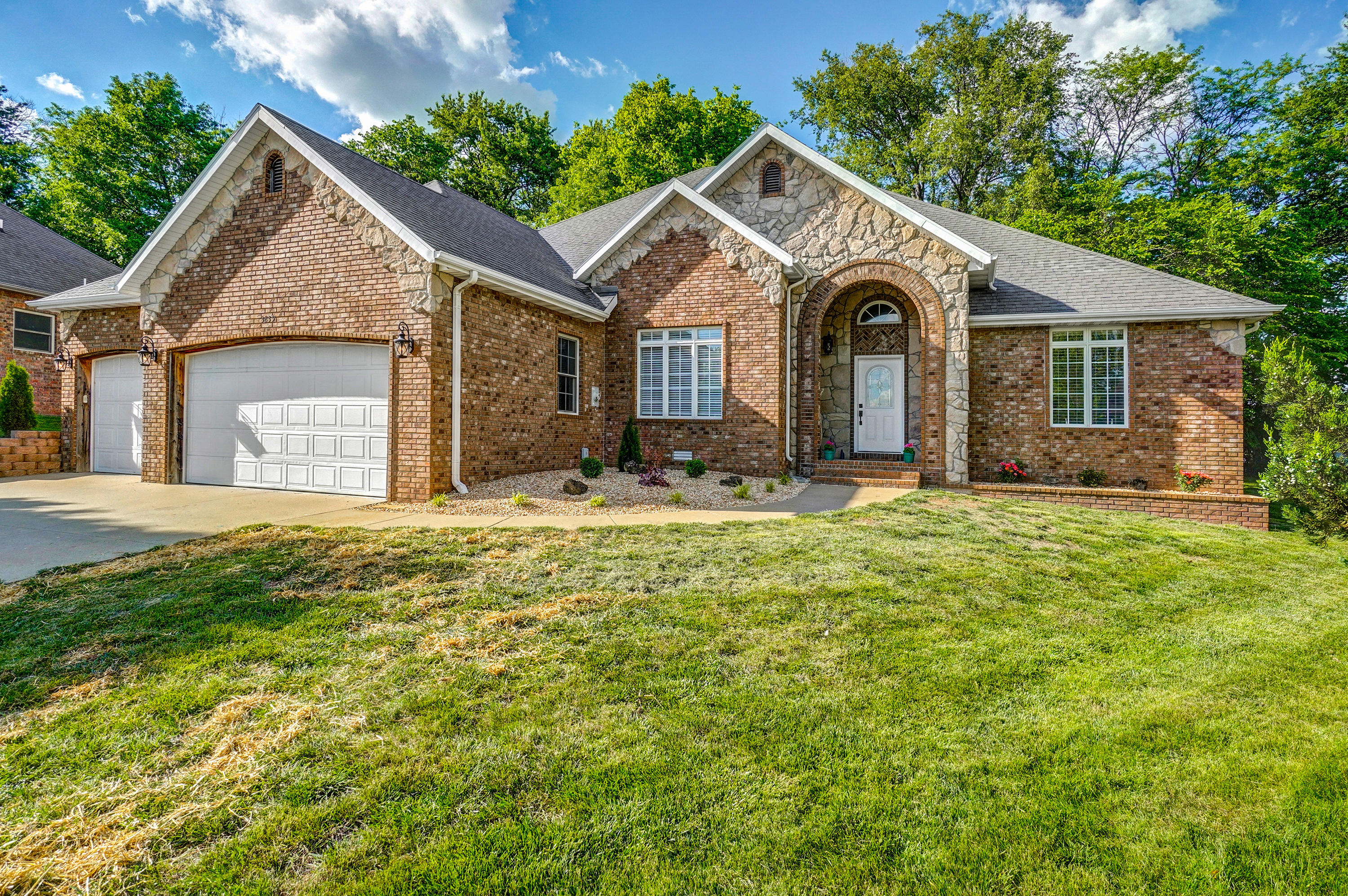3839 East Fox Grape Road Property Photo 1