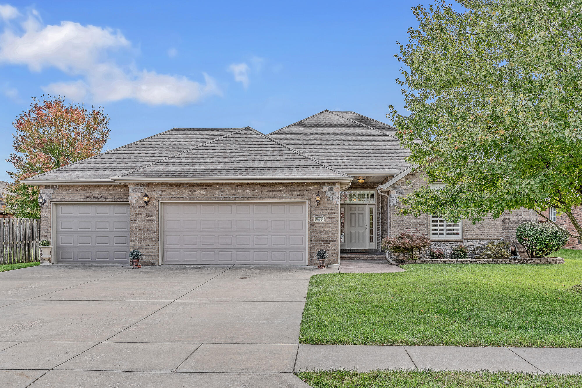 4786 South Ridgecrest Drive Property Photo 1
