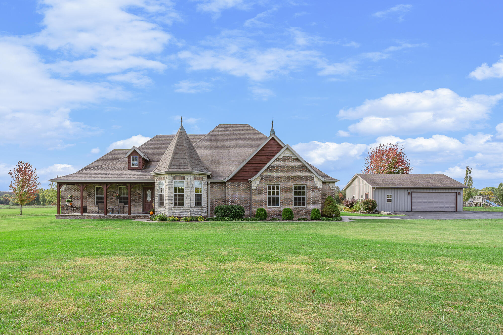 6843 State Highway B Property Photo 1