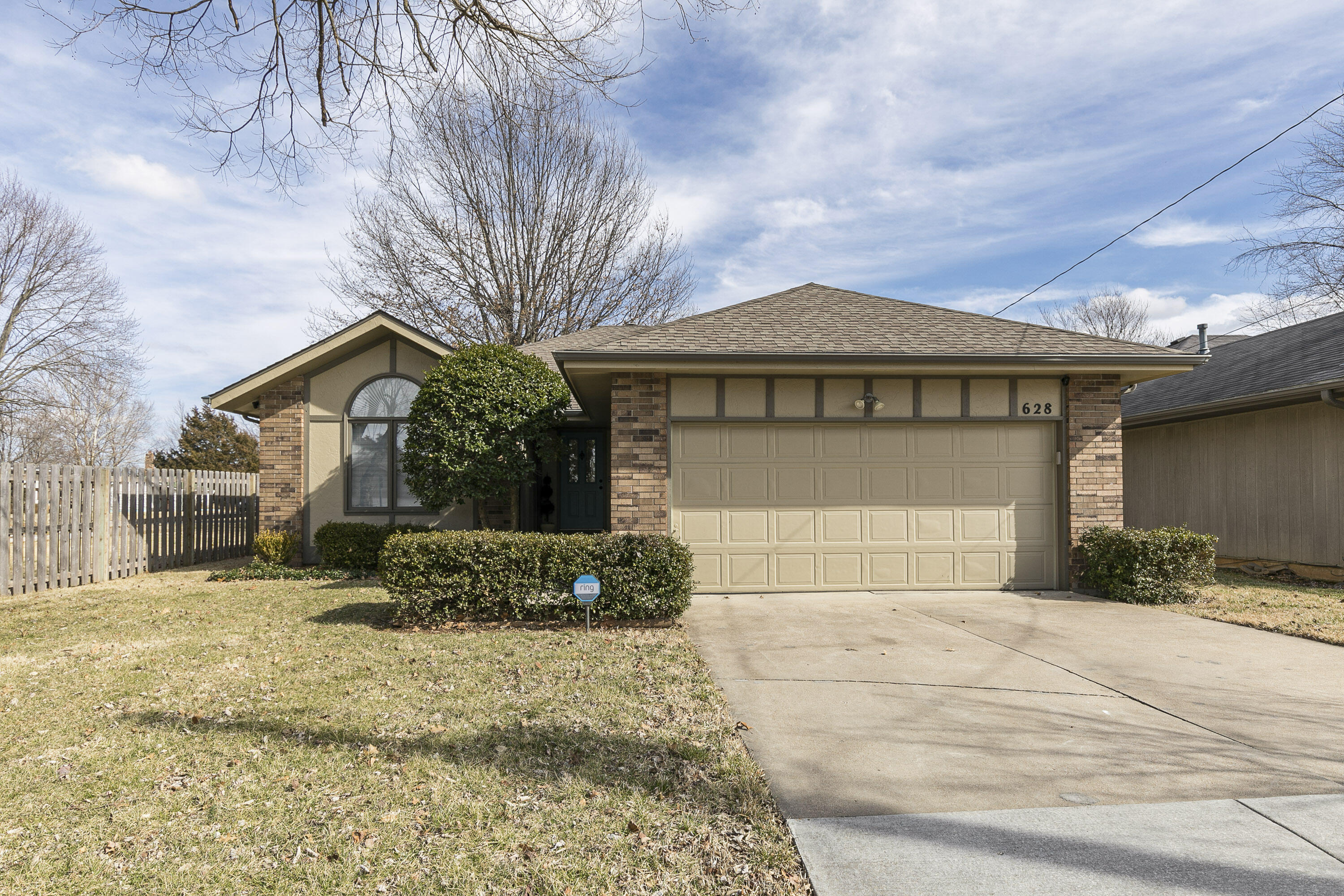 628 South Marlan Avenue Property Photo 1