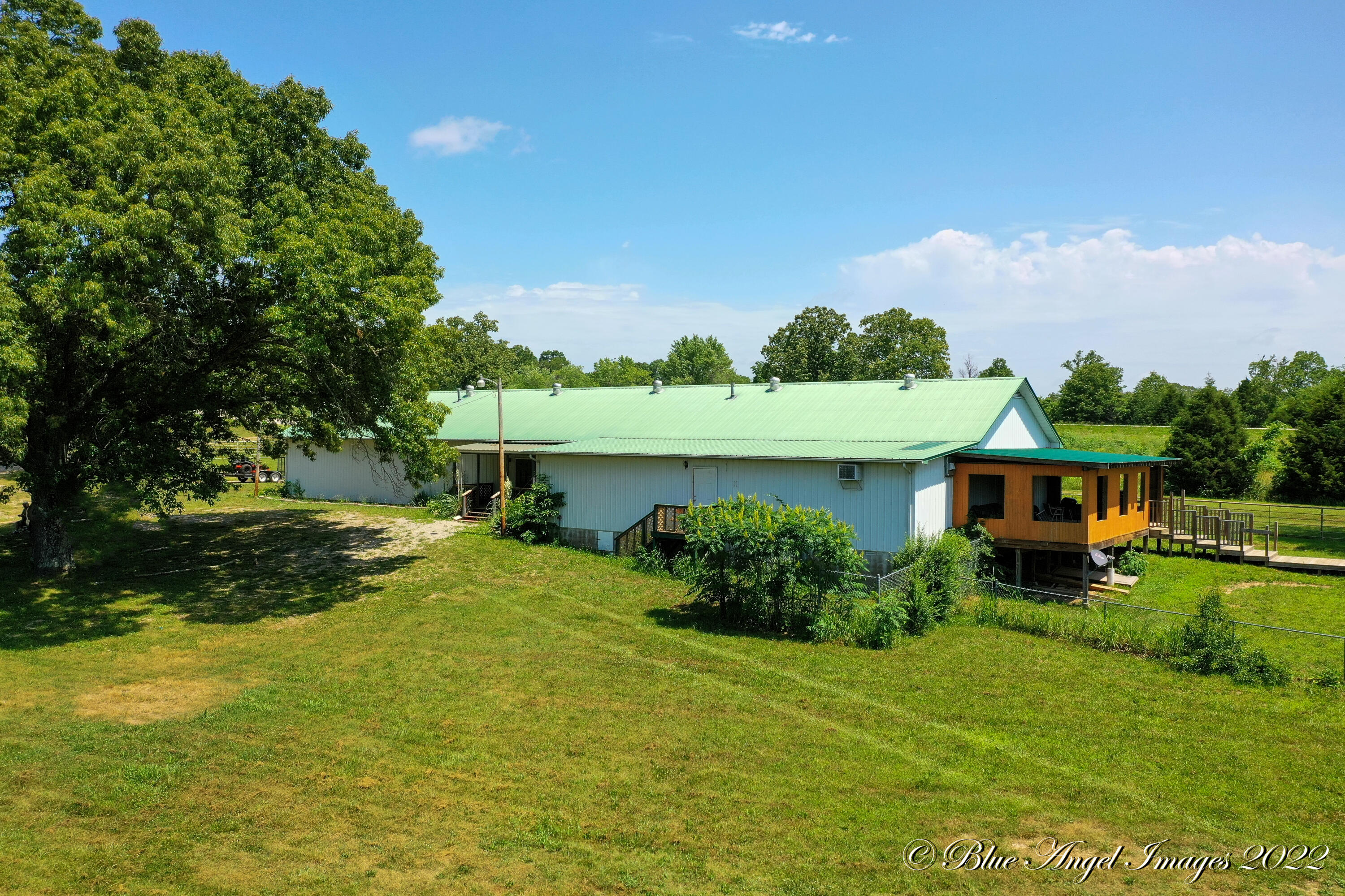 24 63 Highway Property Photo 8