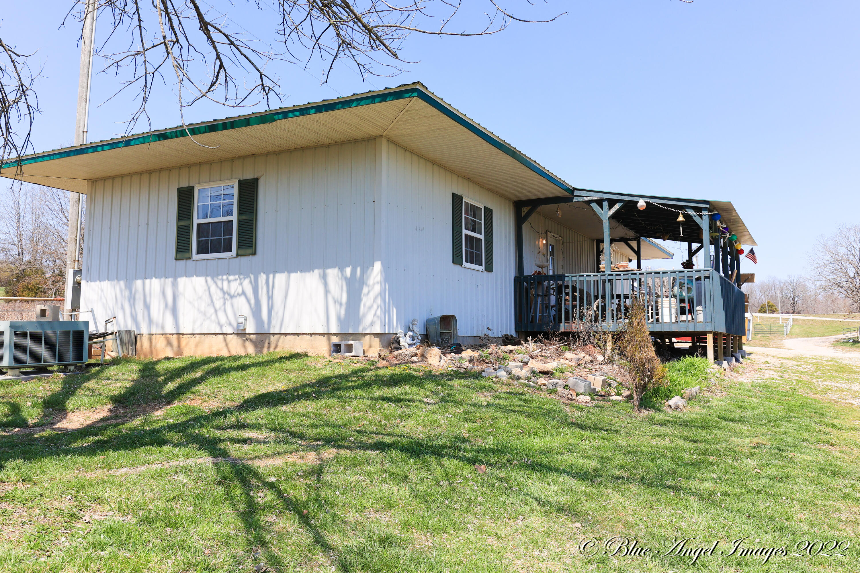 24 63 Highway Property Photo 10