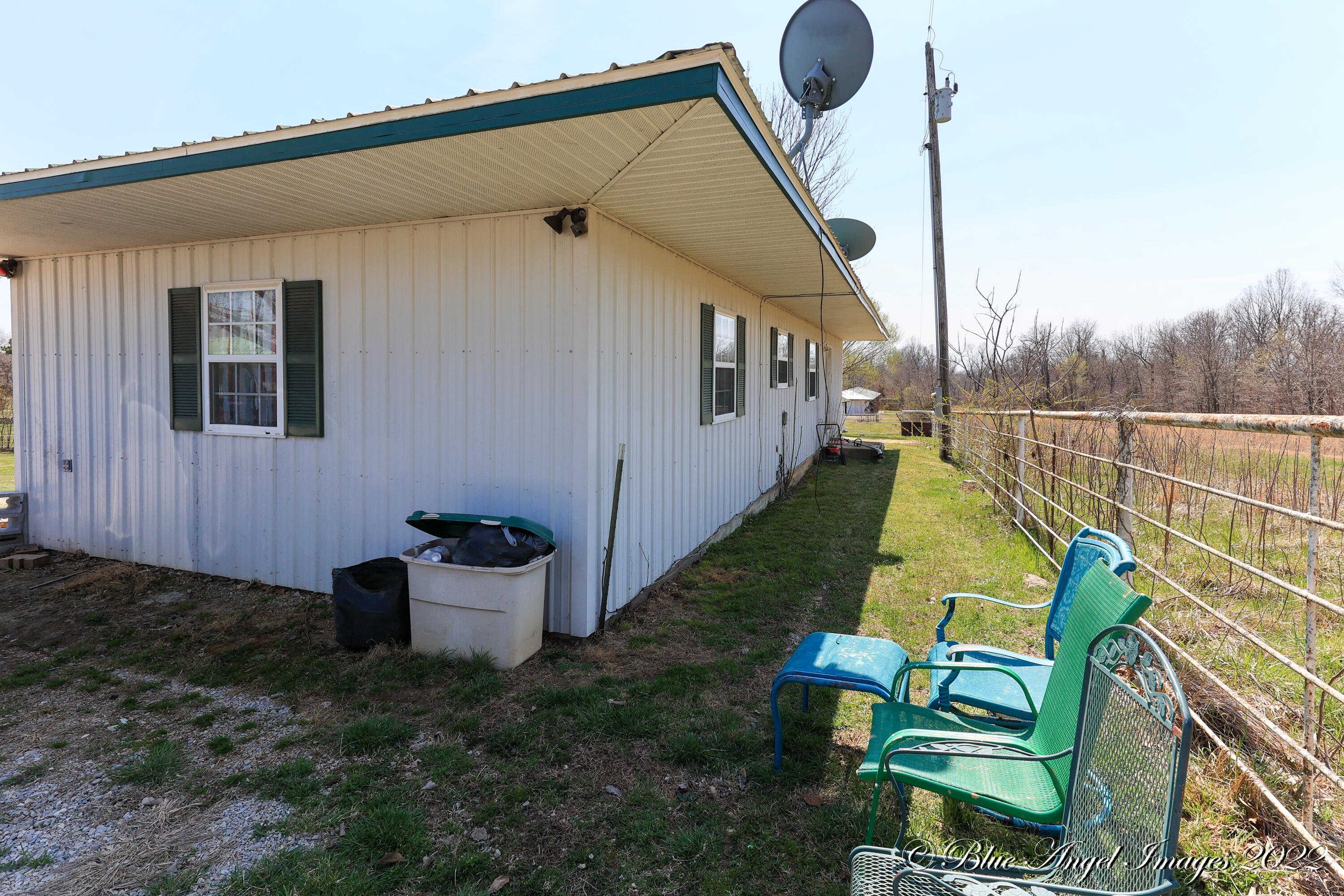 24 63 Highway Property Photo 12