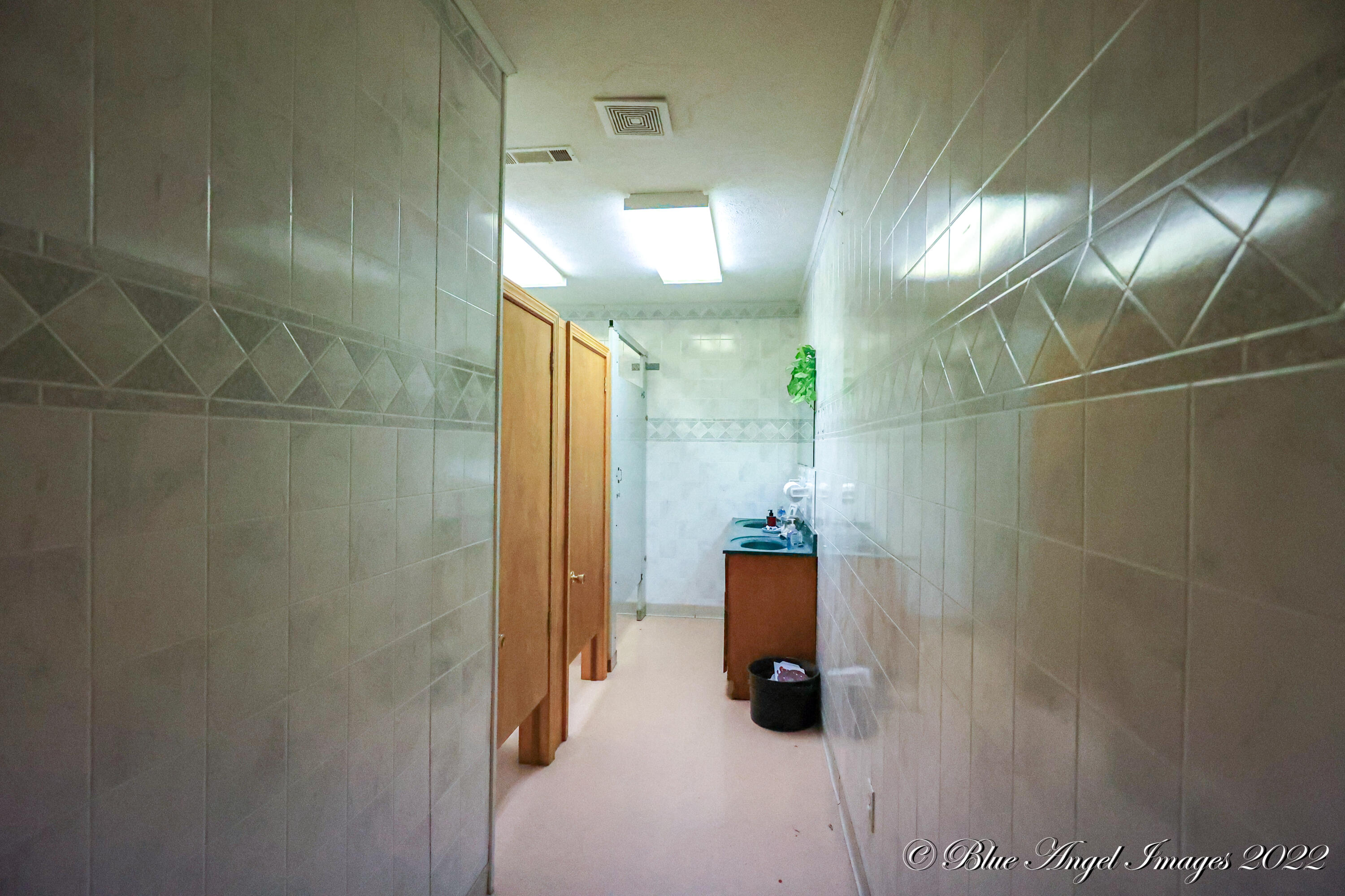 24 63 Highway Property Photo 38