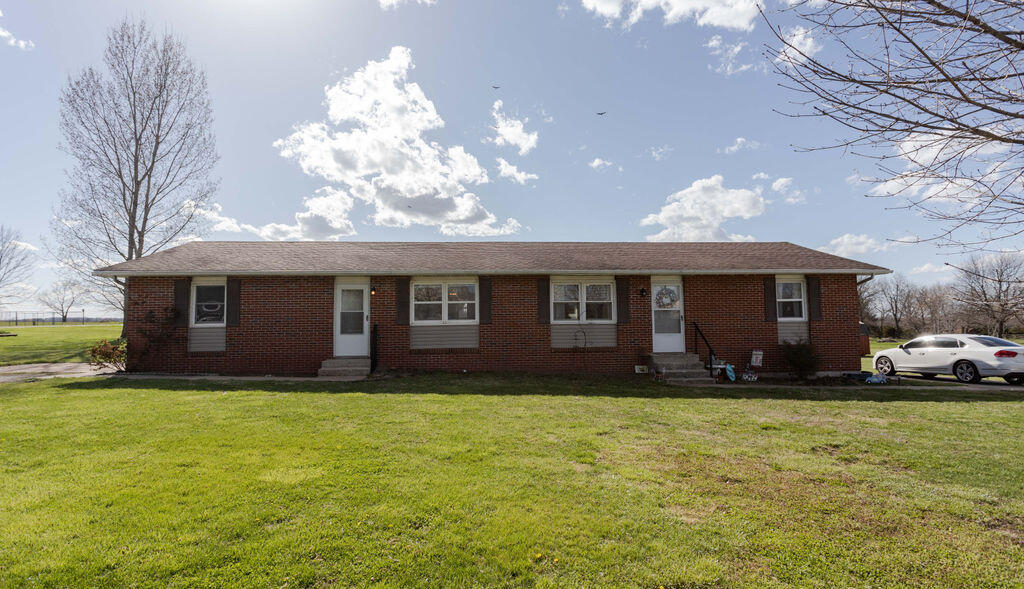 455 Northview Circle West Property Photo 1