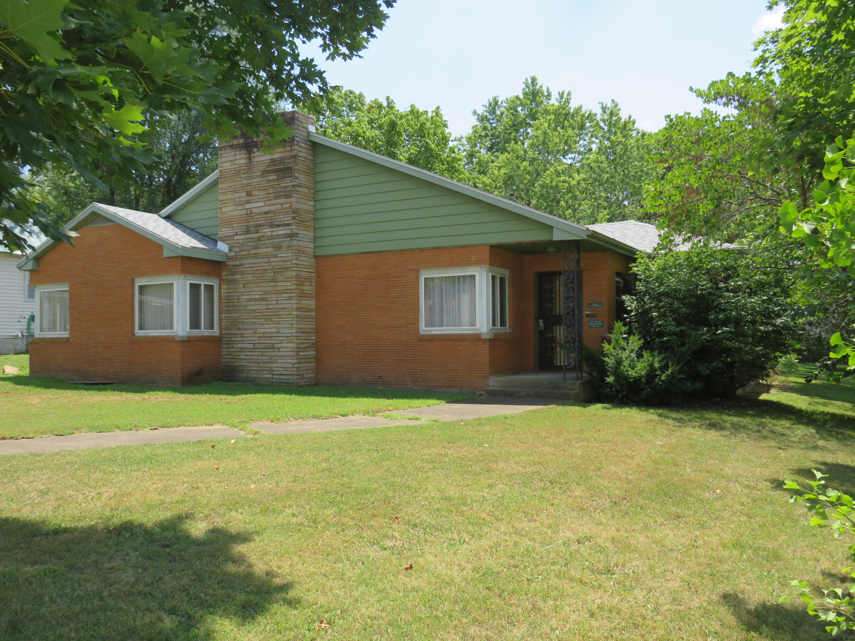 620 West Main Street Property Photo 1