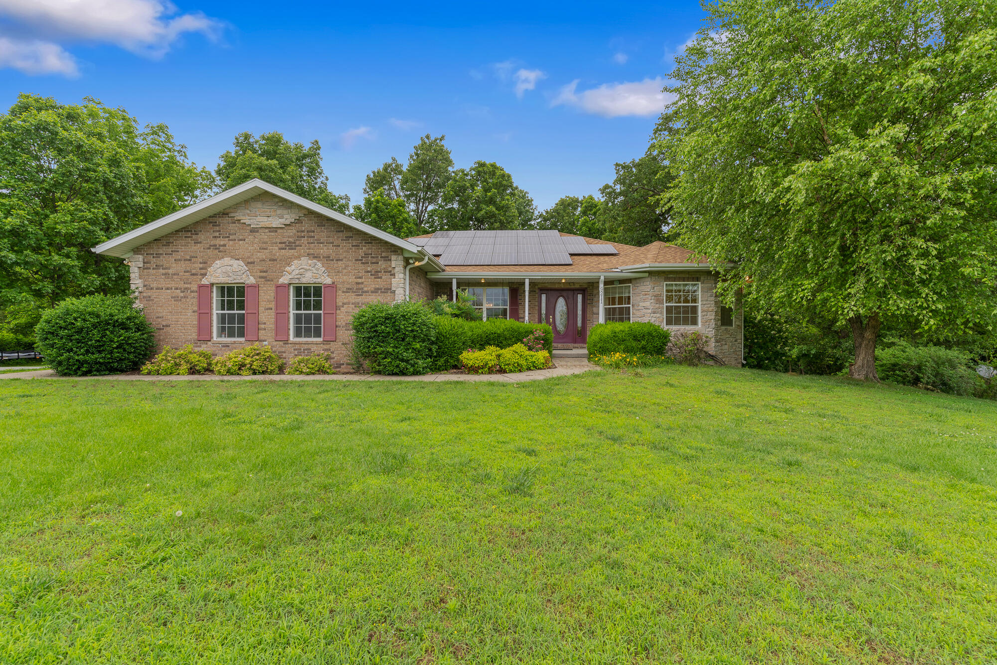 9211 West Deer Acres Property Photo 1