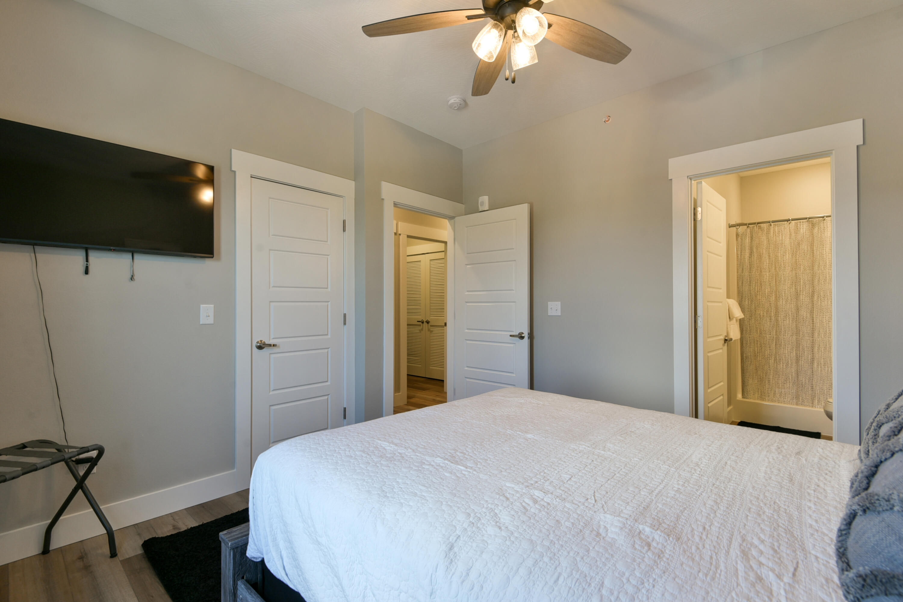212 Chateau Mountain Hilltop Way Property Photo 29