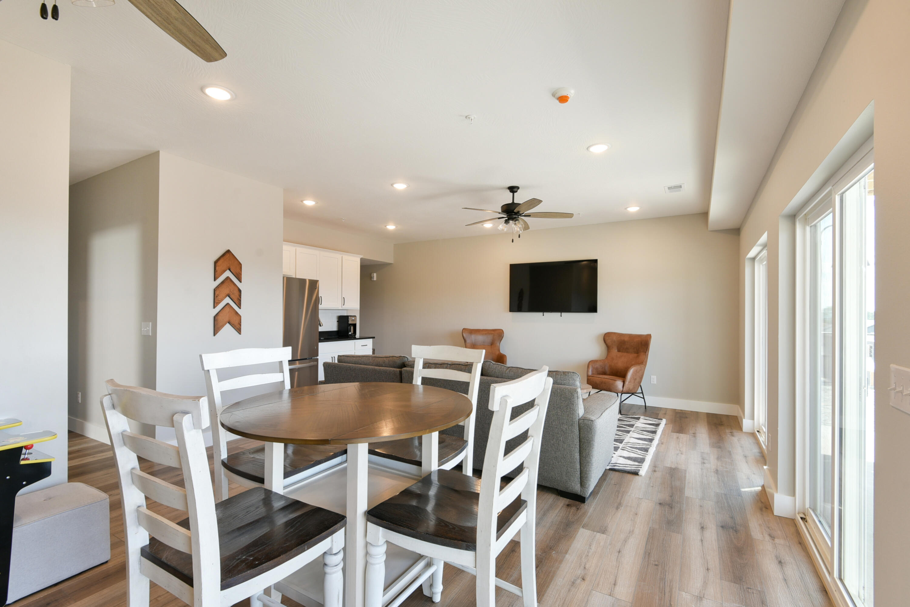 212 Chateau Mountain Hilltop Way Property Photo 33