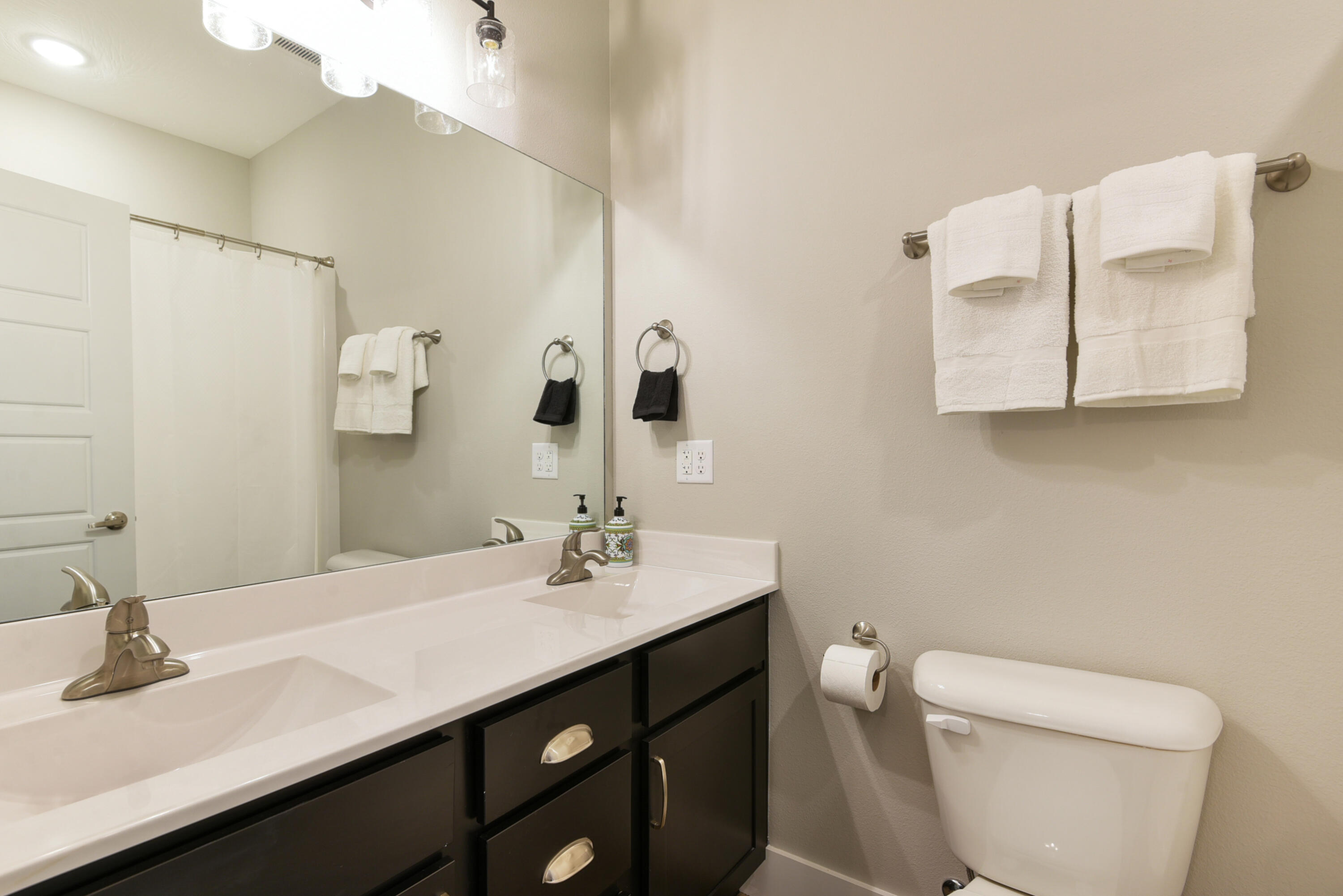 212 Chateau Mountain Hilltop Way Property Photo 37