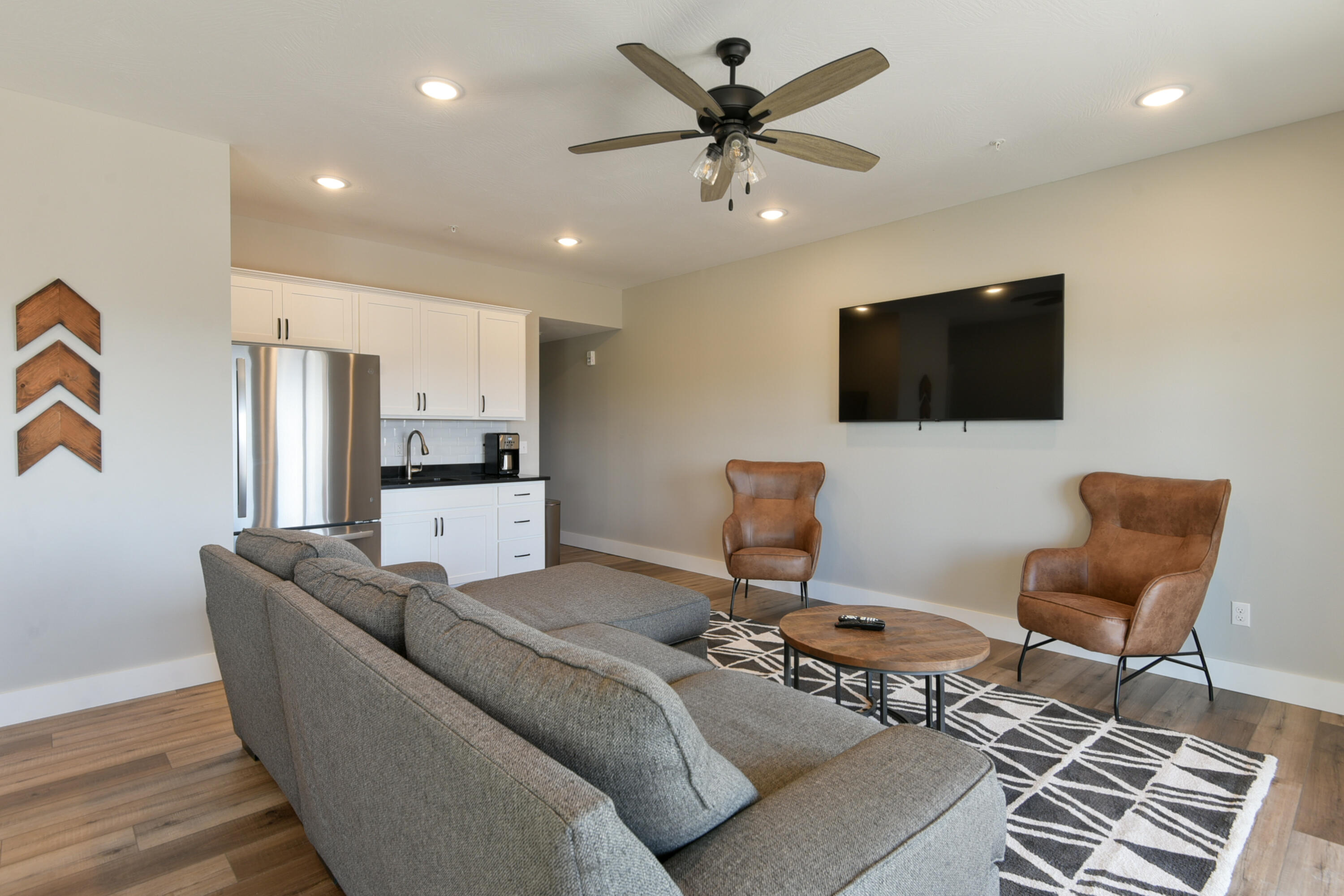 212 Chateau Mountain Hilltop Way Property Photo 46