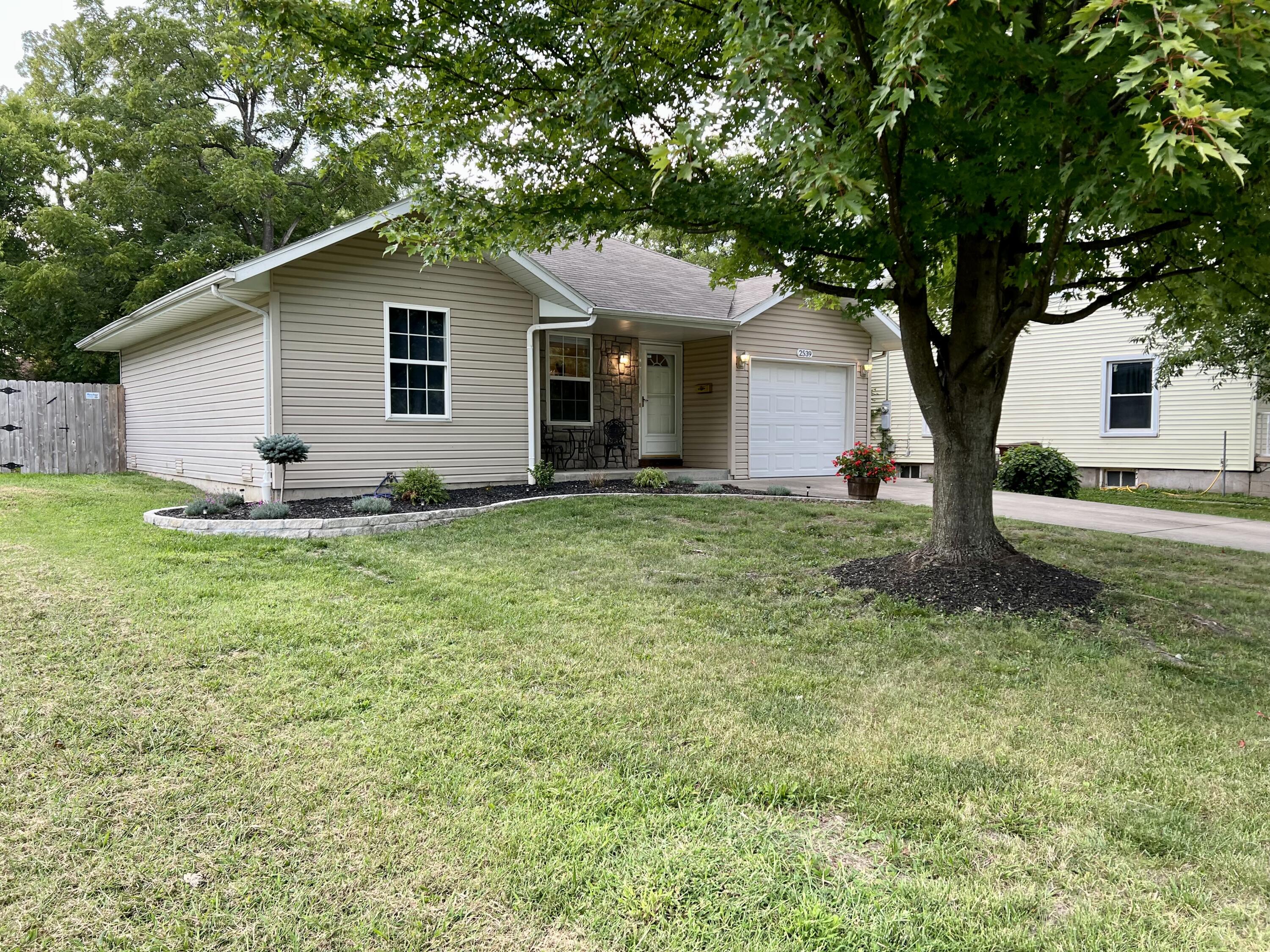 2539 North Main Avenue Property Photo 1