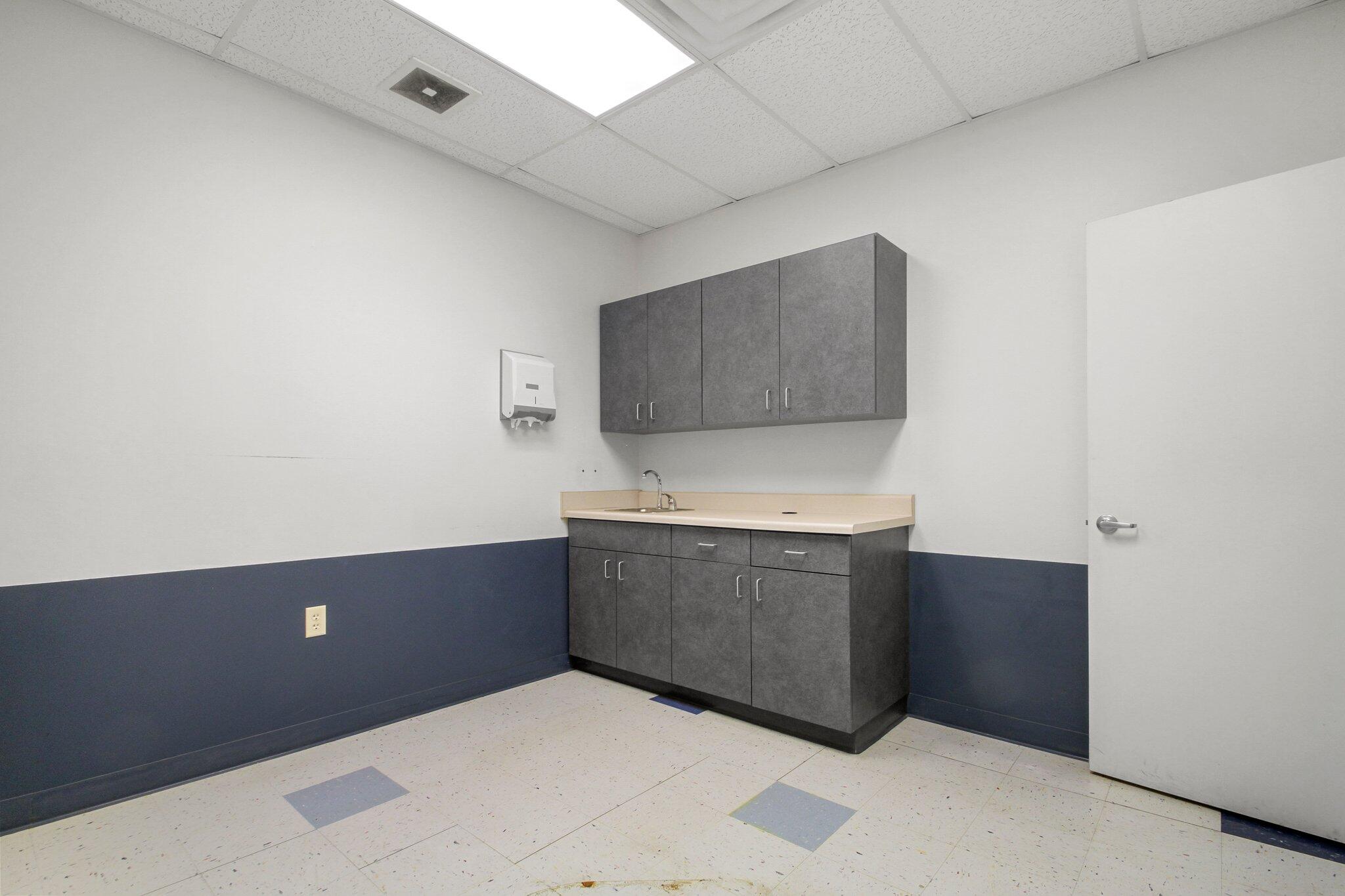 3100 Independence Square Property Photo 21