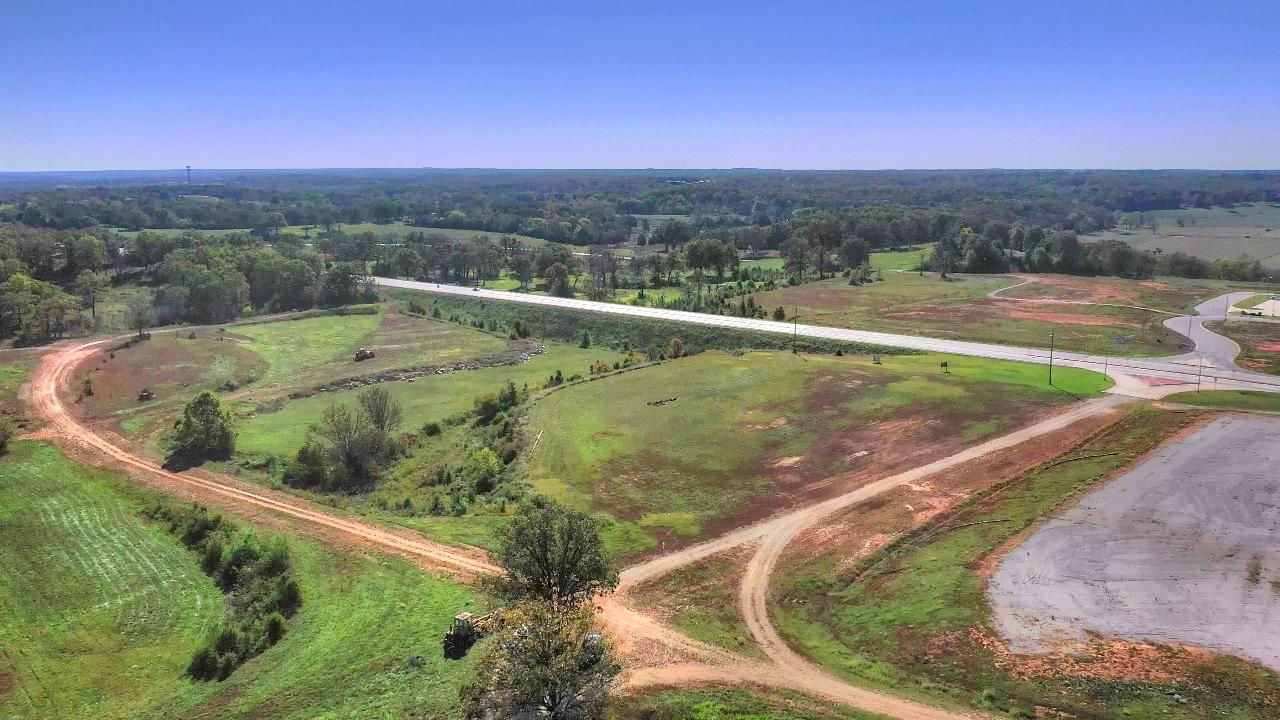 000 Highway 63 Property Photo 5