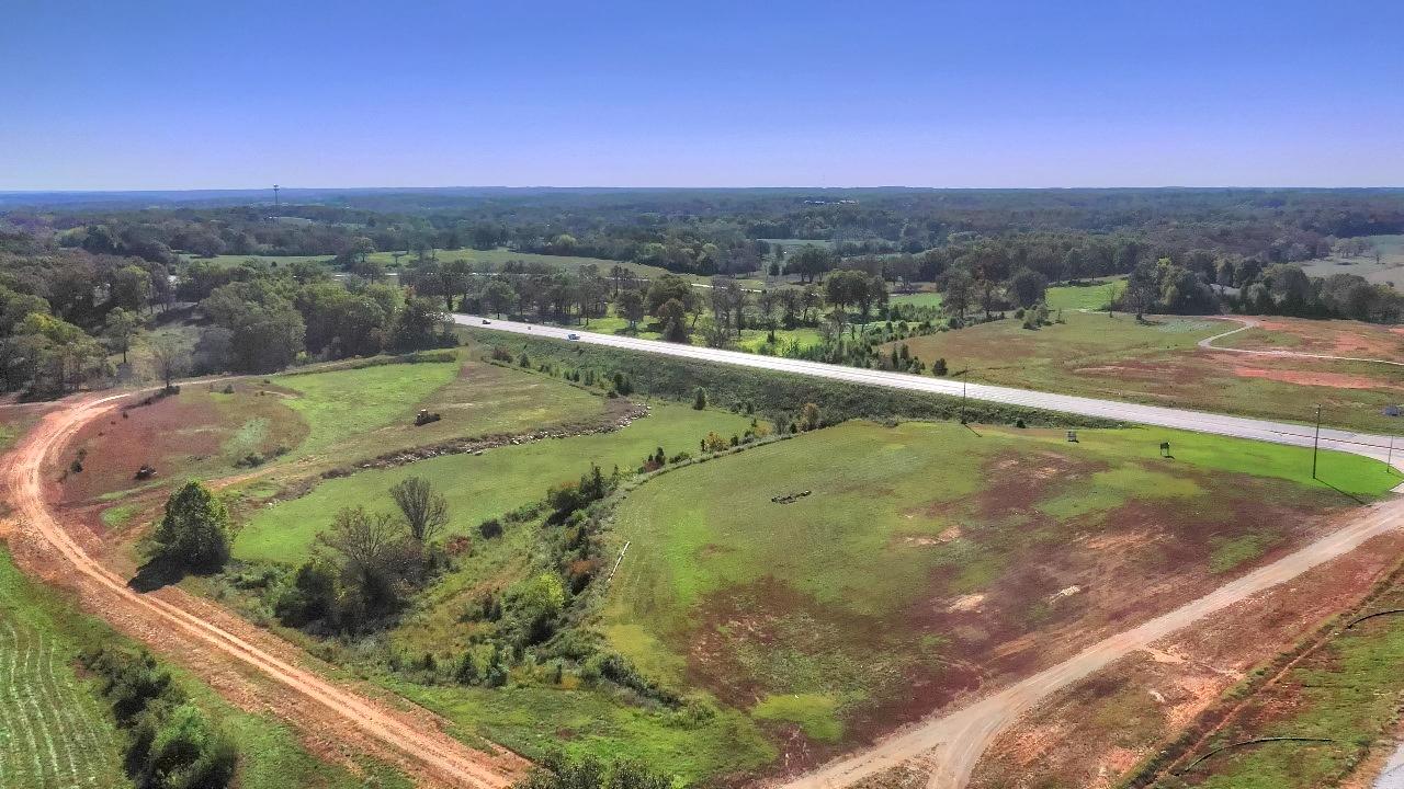 000 Highway 63 Property Photo 6