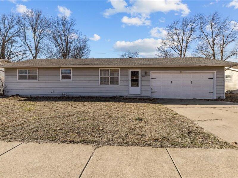 1227 North Hillcrest Avenue Property Photo 1