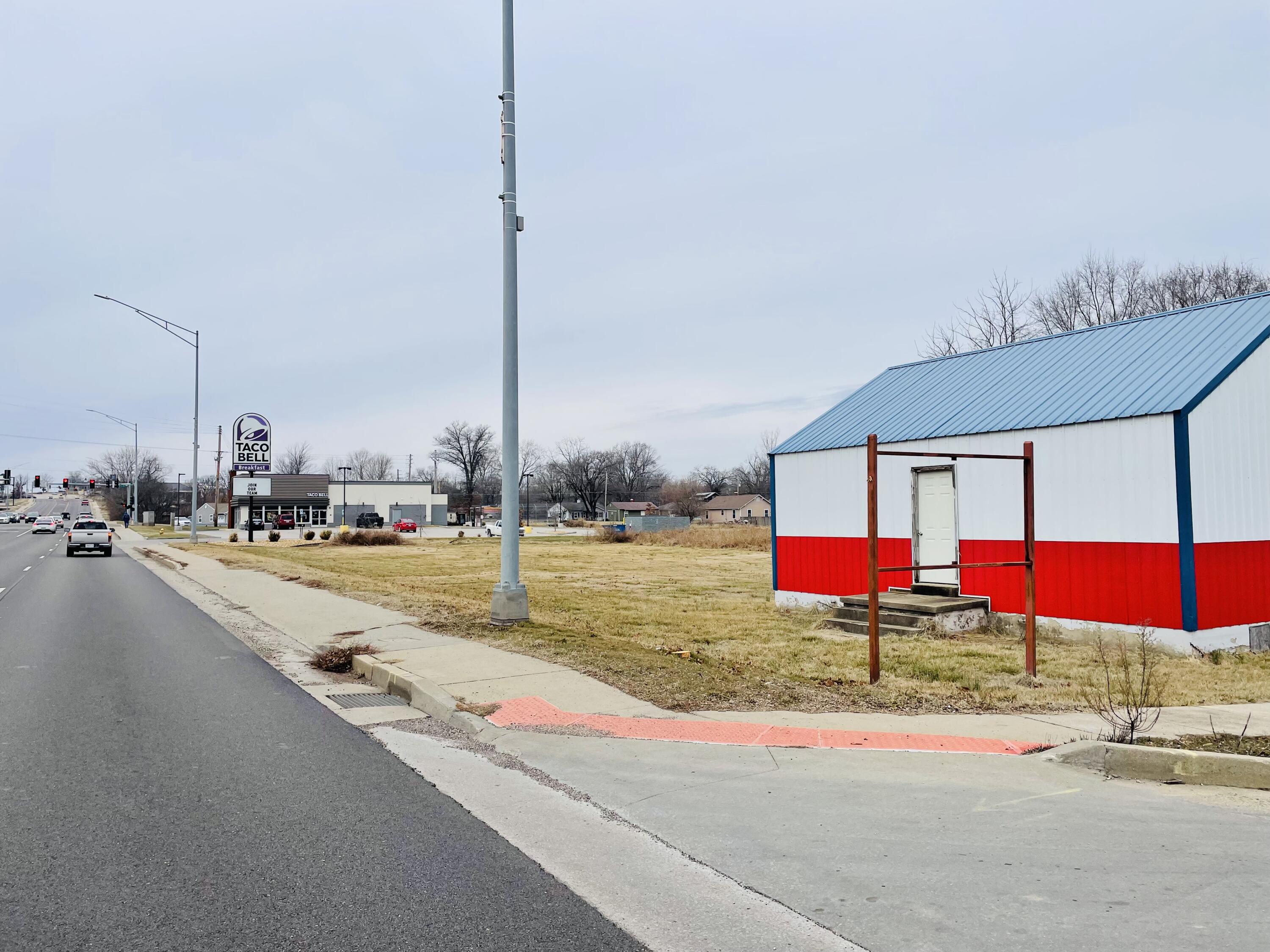 100 Highway 72 W Property Photo 2
