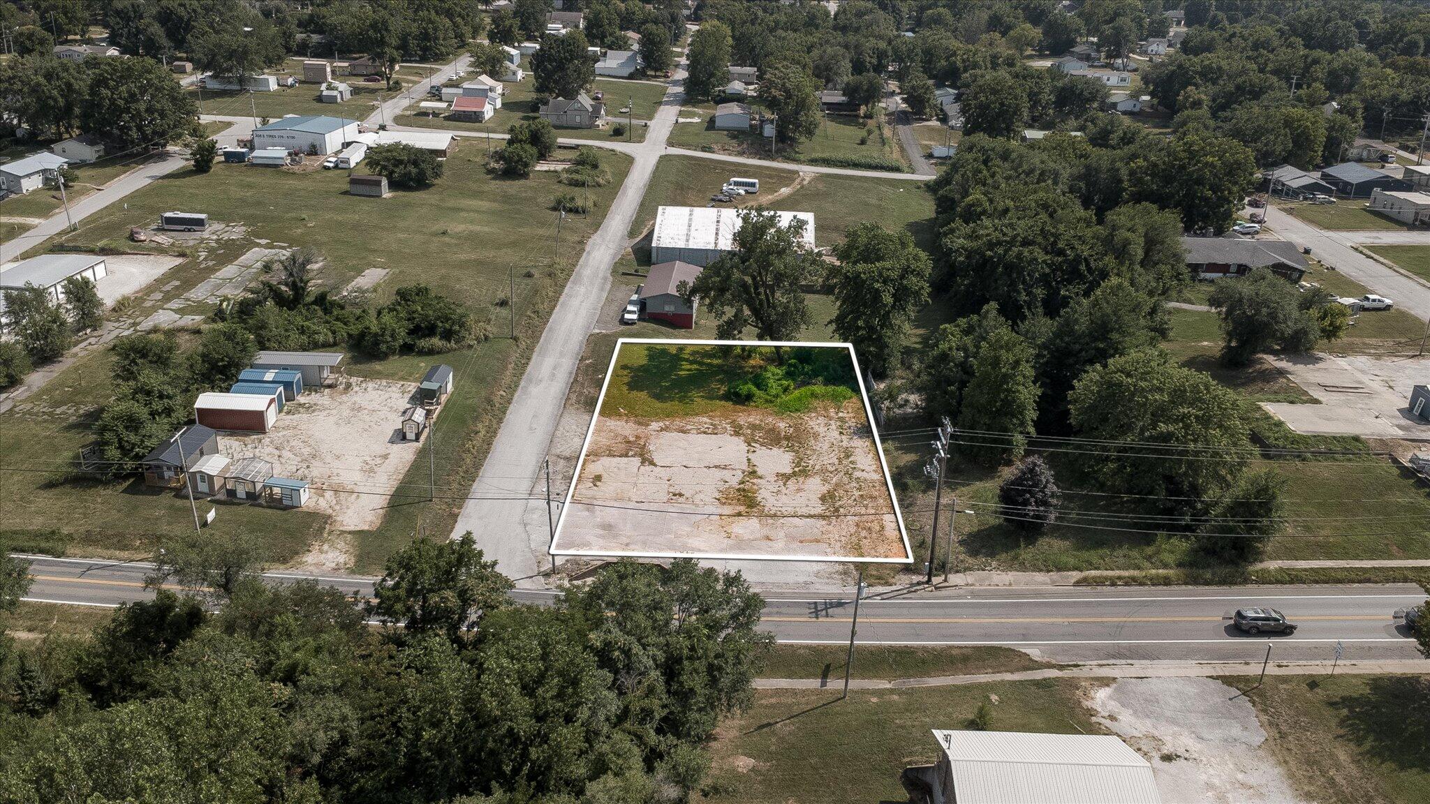 212 East East Street Property Photo 1