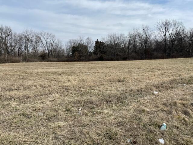 2440 North Cresthaven Avenue Property Photo
