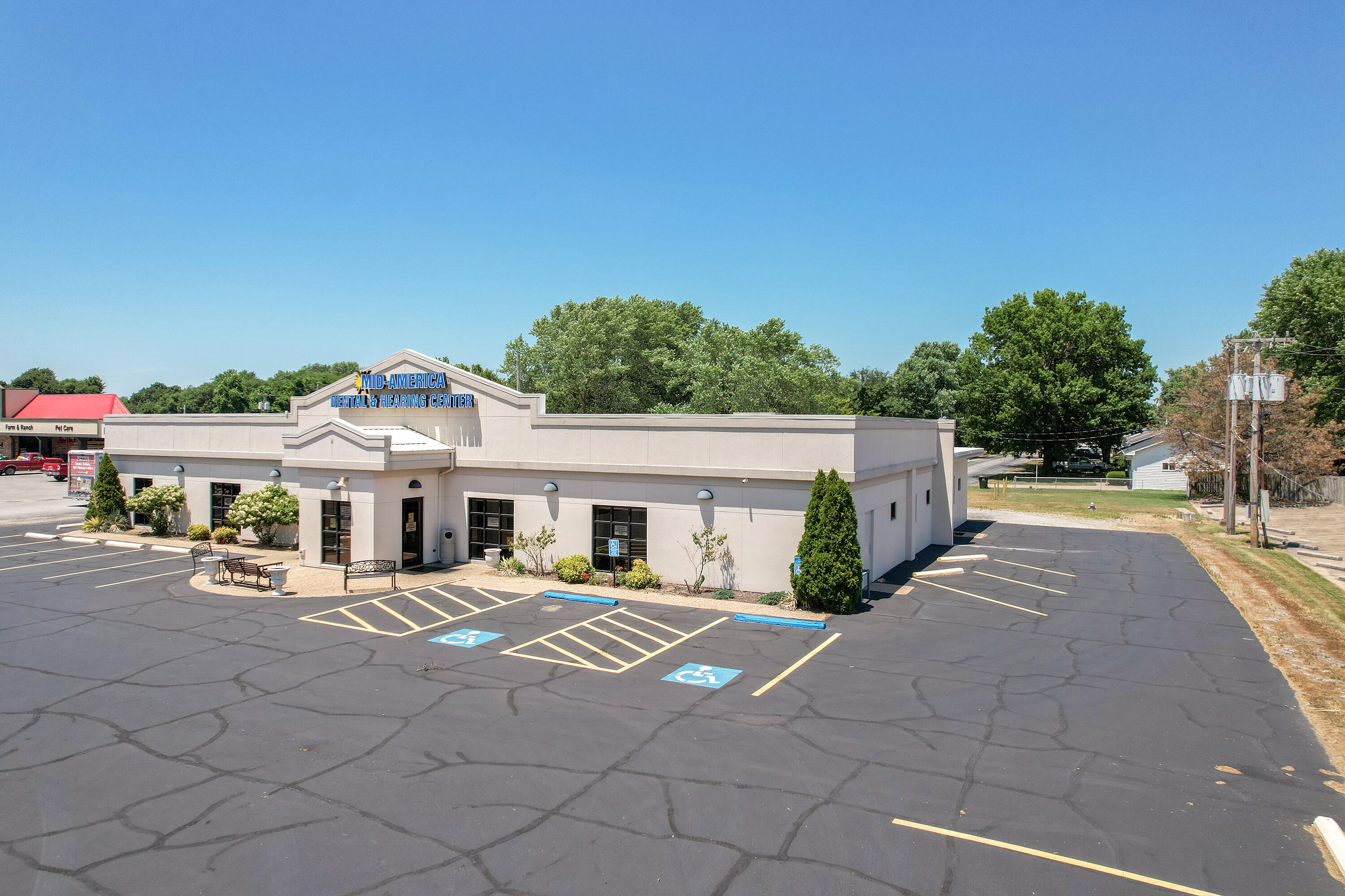 560 East Mt Vernon Boulevard Property Photo 1