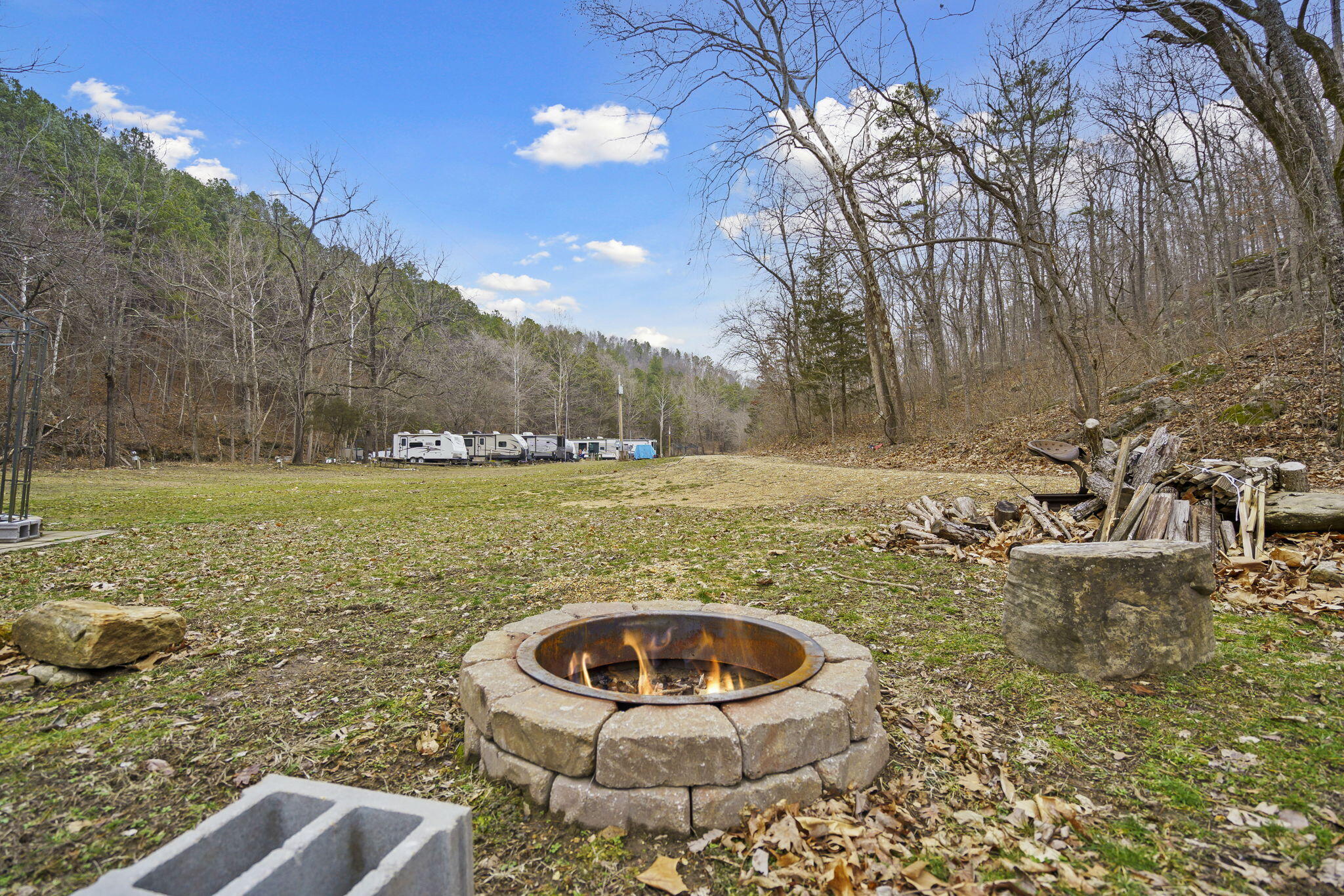 7064 County Road 14-223 East Property Photo 13